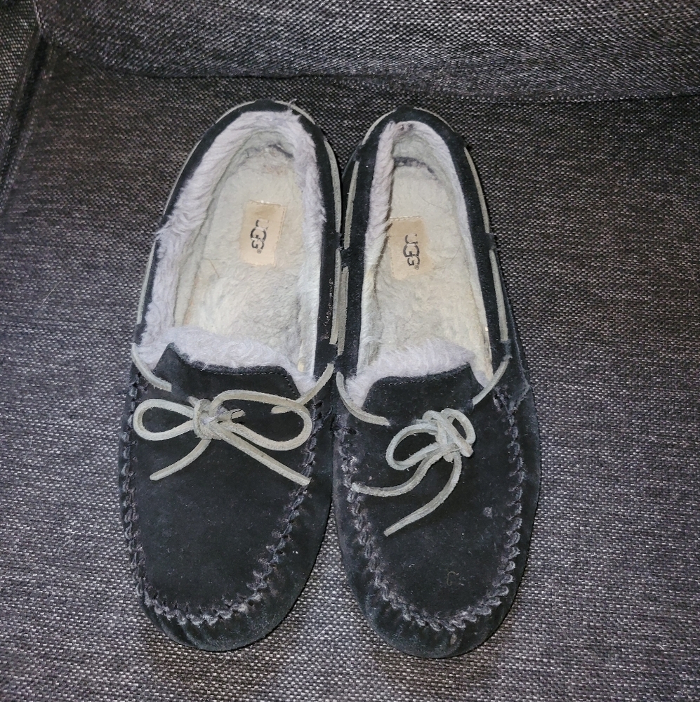 Black UGG Suede Moccasin Slippers Size 10